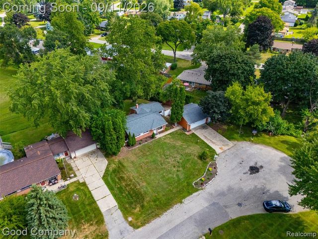 5800 Cambrook Lane, Waterford, MI 48329