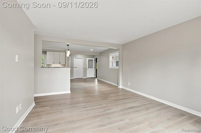 5800 Cambrook Lane, Waterford, MI 48329