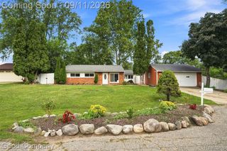 5800 Cambrook Lane, Waterford, MI 48329