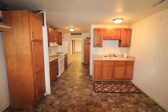 2209 S Ellis Road, Janesville, WI 53548