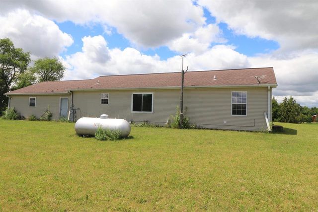 2209 S Ellis Road, Janesville, WI 53548