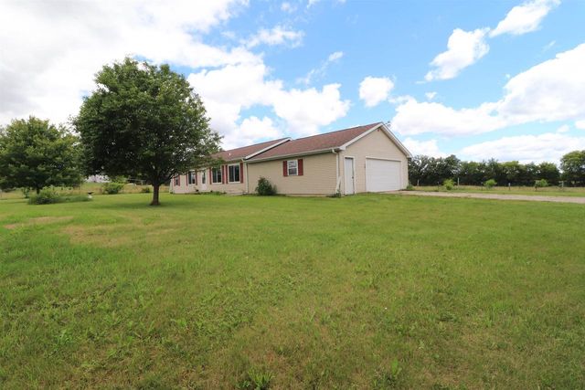 2209 S Ellis Road, Janesville, WI 53548