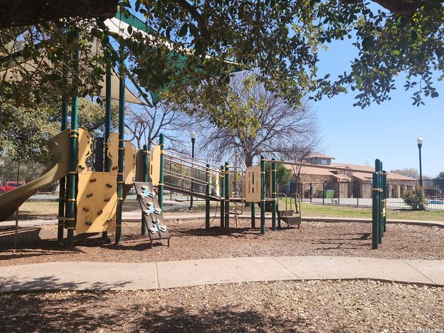 7931 Cortland Oak, San Antonio, TX 78254