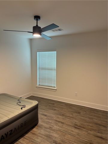 4200 SW Pawhuska Street, Bentonville, AR 72713