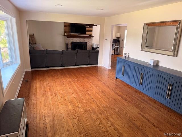 9739 Waterway Drive, Grosse Ile, MI 48138