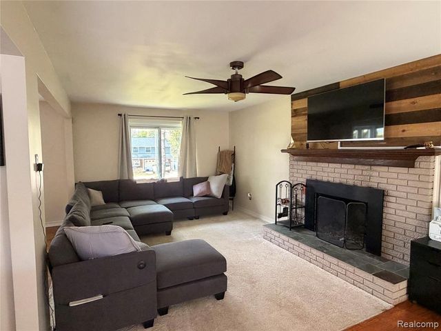 9739 Waterway Drive, Grosse Ile, MI 48138