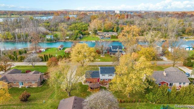 9739 Waterway Drive, Grosse Ile, MI 48138