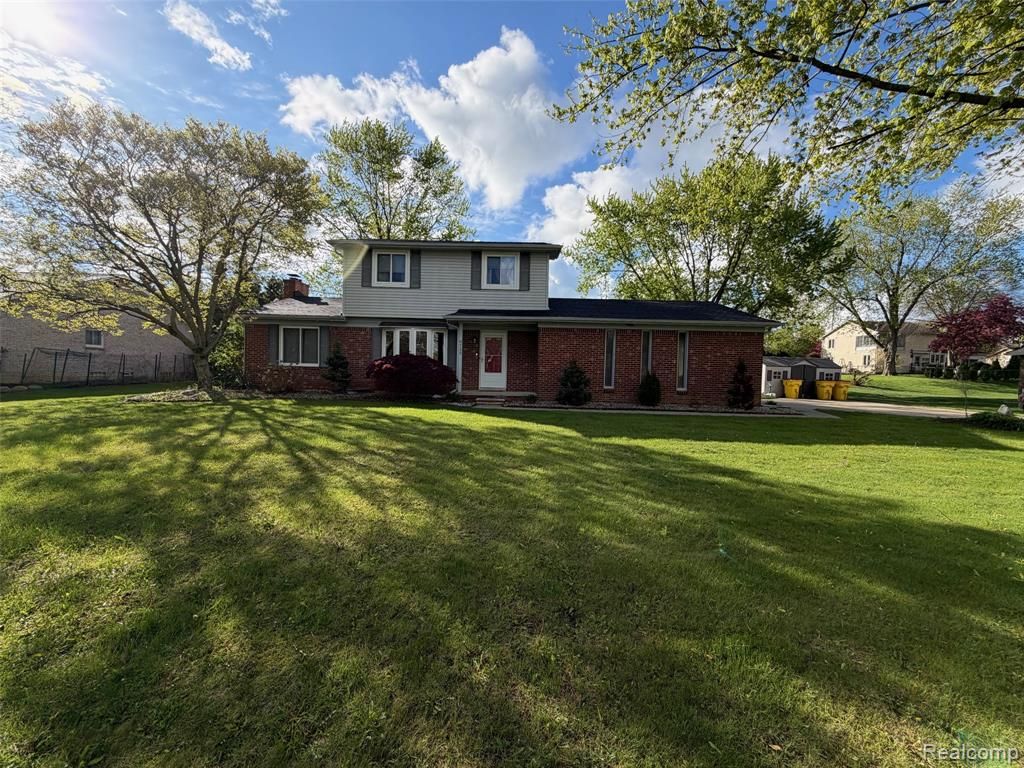 9739 Waterway Drive, Grosse Ile, MI 48138