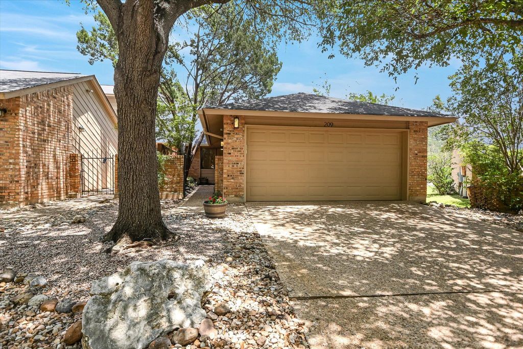 7205 Waldon DR 209, Austin, TX 78750