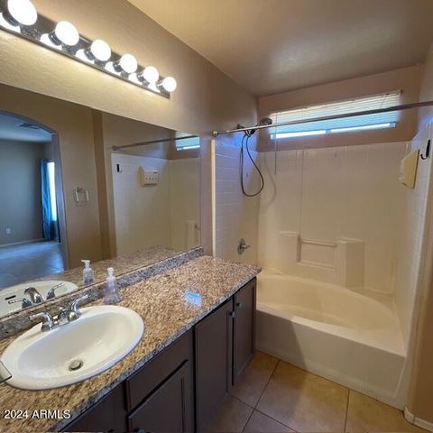 6324 N 79th Lane, Glendale, AZ 85303