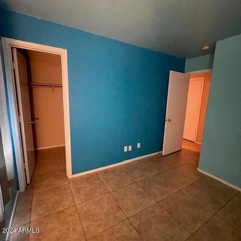 6324 N 79th Lane, Glendale, AZ 85303