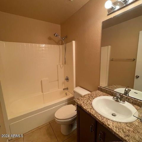 6324 N 79th Lane, Glendale, AZ 85303