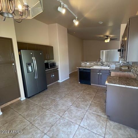 6324 N 79th Lane, Glendale, AZ 85303