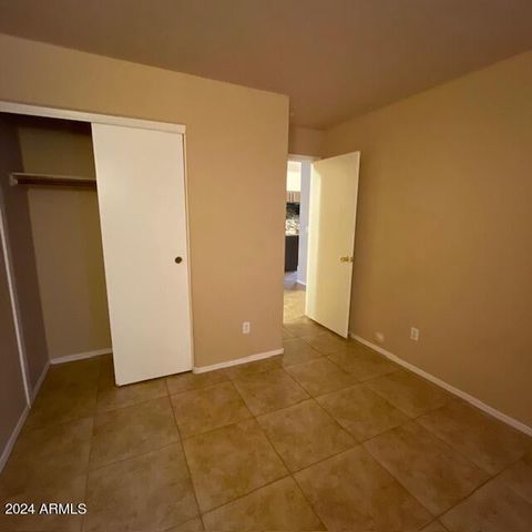 6324 N 79th Lane, Glendale, AZ 85303