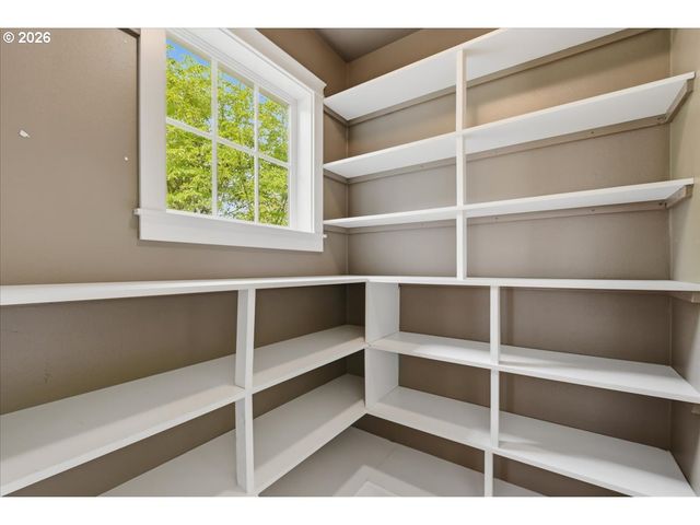 909 N 9TH Way, Ridgefield, WA 98642