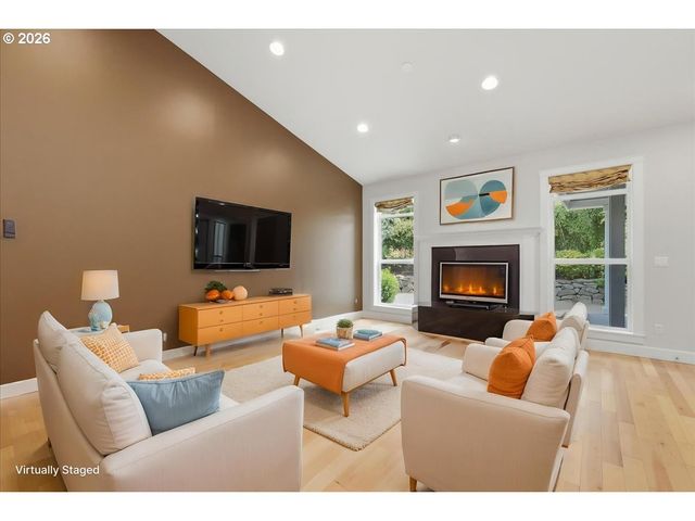 909 N 9TH Way, Ridgefield, WA 98642