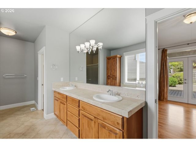 909 N 9TH Way, Ridgefield, WA 98642