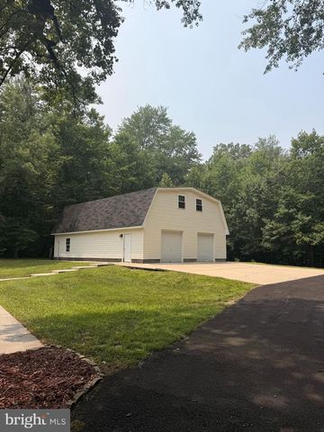 8910 BROOK DR, Waldorf, MD 20603