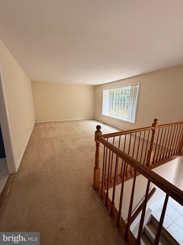8910 BROOK DR, Waldorf, MD 20603