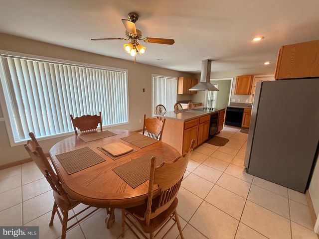 8910 BROOK DR, Waldorf, MD 20603