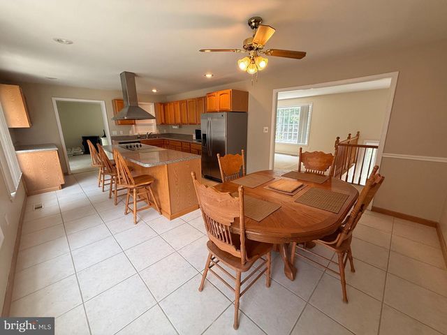 8910 BROOK DR, Waldorf, MD 20603