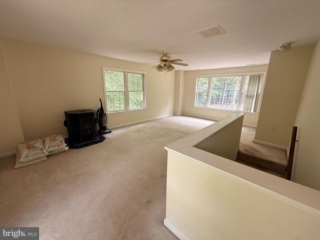 8910 BROOK DR, Waldorf, MD 20603