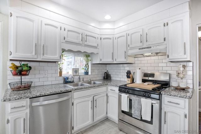 136 Brightwood Ave, Chula Vista, CA 91910