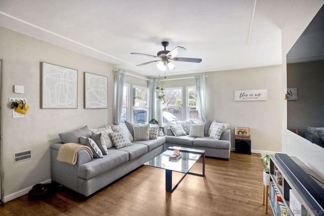 136 Brightwood Ave, Chula Vista, CA 91910