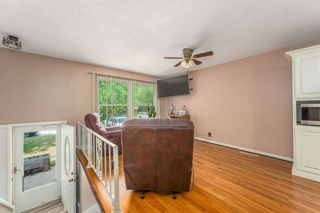 2144 S Bennett, Wichita, KS 67213