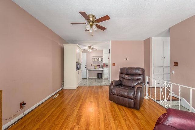 2144 S Bennett, Wichita, KS 67213