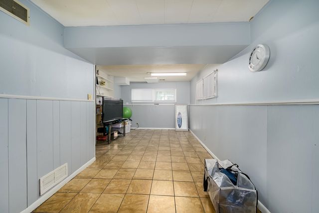 2144 S Bennett, Wichita, KS 67213