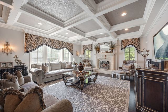 50 Baybrook Lane, Oak Brook, IL 60523