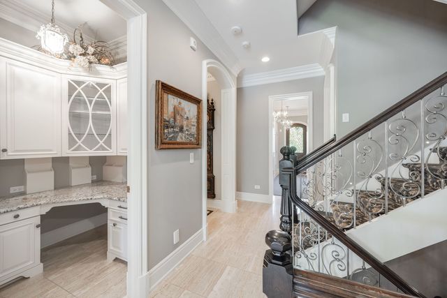 50 Baybrook Lane, Oak Brook, IL 60523