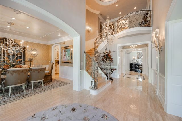50 Baybrook Lane, Oak Brook, IL 60523