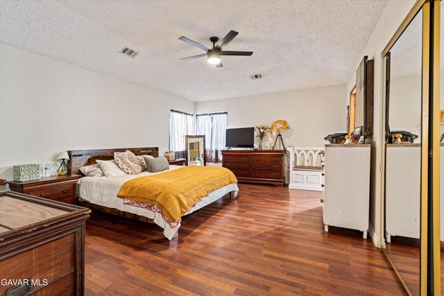 20102 Pine Ridge Drive, Tehachapi, CA 93561