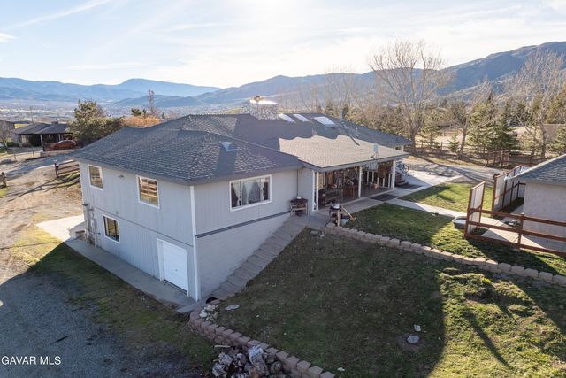20102 Pine Ridge Drive, Tehachapi, CA 93561