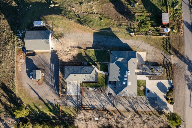 20102 Pine Ridge Drive, Tehachapi, CA 93561