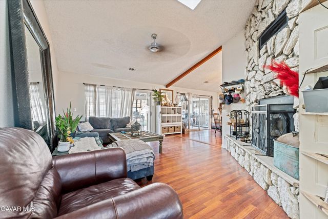 20102 Pine Ridge Drive, Tehachapi, CA 93561