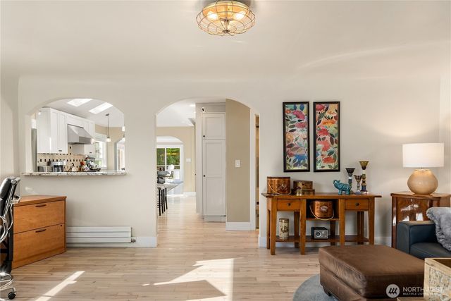 4014 SW 98th Street, Seattle, WA 98136