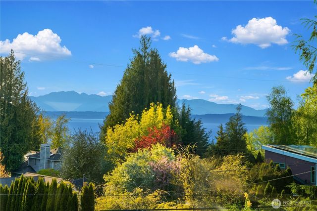 4014 SW 98th Street, Seattle, WA 98136