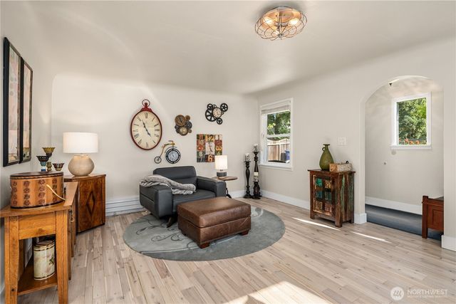 4014 SW 98th Street, Seattle, WA 98136
