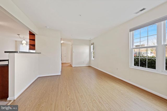 15435 REPRISE TER, Rockville, MD 20850