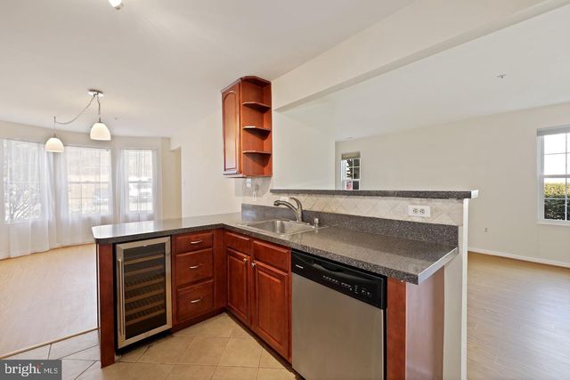 15435 REPRISE TER, Rockville, MD 20850