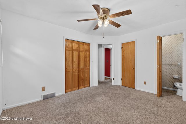 4031 Blossomwood Dr, Louisville, KY 40220