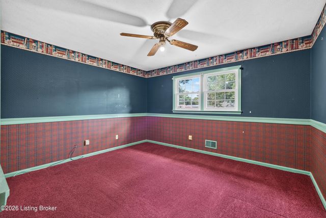 4031 Blossomwood Dr, Louisville, KY 40220