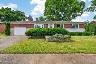 4031 Blossomwood Dr, Louisville, KY 40220