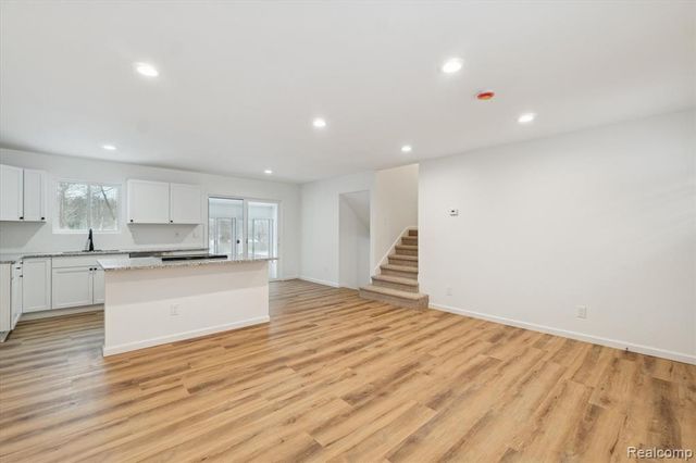 10031 Carmer Road, Fenton, MI 48430