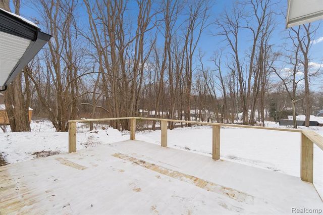 10031 Carmer Road, Fenton, MI 48430