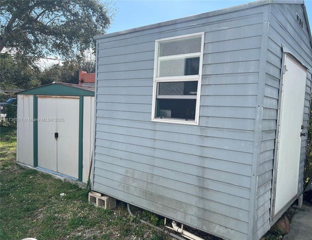 6730 NE MIAMI PL, Miami, FL 33138