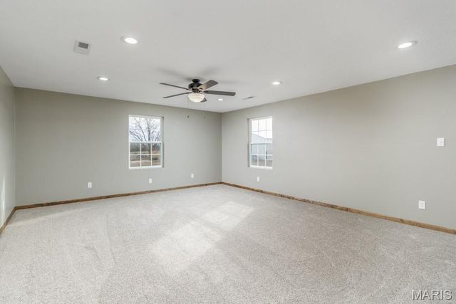 24110 Evanston Road, Lebanon, MO 65536